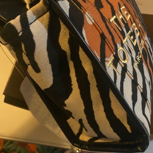 **LAST 24 HOURS** Marc Jacobs The Year of the Tiger Mini Tote Bag - Picture 11 of 15